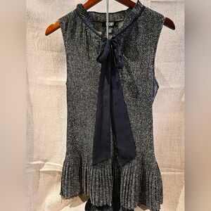 🖤DKNY Monochrome Black and White Knit Pattern Top🖤